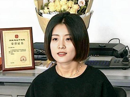 河南一29岁女孩无偿捐献骨髓，救了一名17岁白血病男孩。没想到，男孩康复后见到她