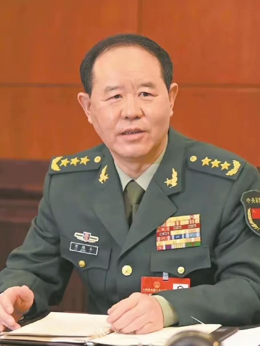 真是想不通，明明功成名就啥都不缺，偏要亲手往贪腐的火坑里跳！昔日战场上战功赫赫，