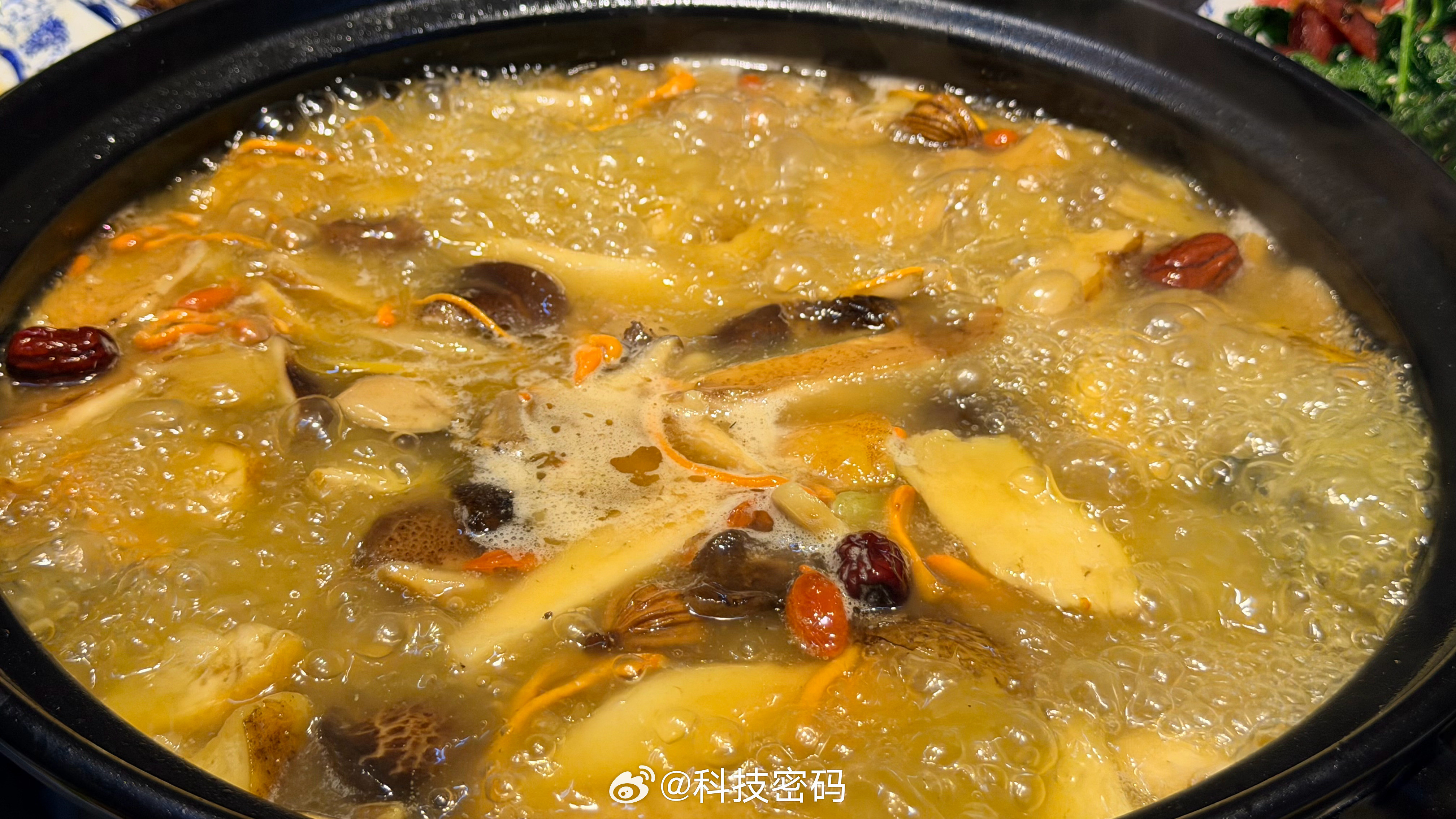 来丽江还是第一次吃见手青