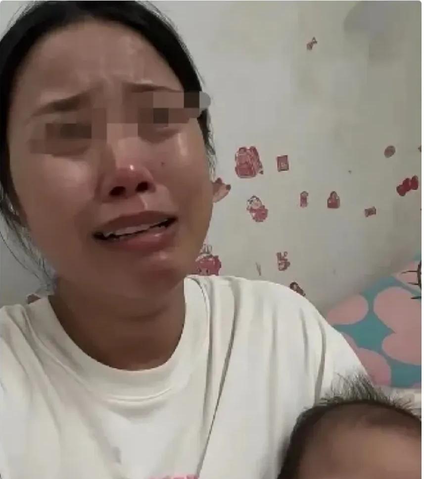 离婚后看到这一幕，你会考虑复婚吗？陕西，一单亲妈妈带着女儿生活，有一天，前夫