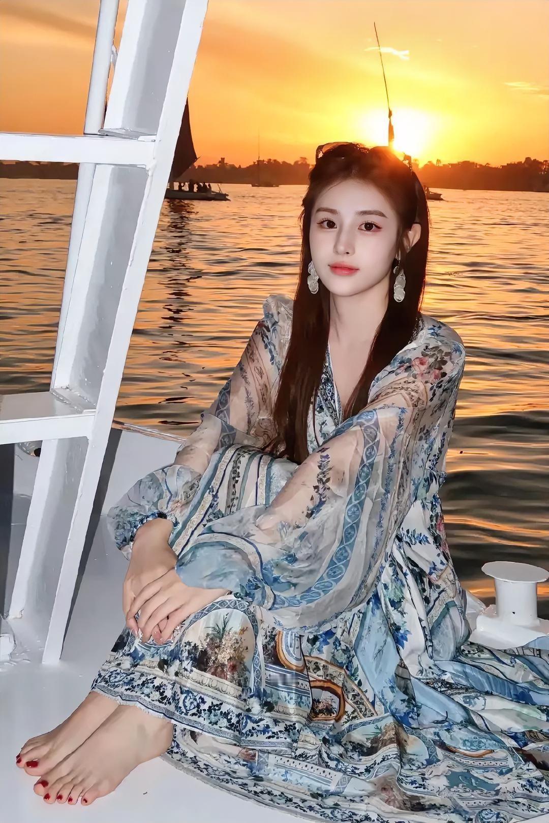 有些人早熟，有些人晚熟，有的人老了还半生不熟的。善良的人往往晚熟，他们被那