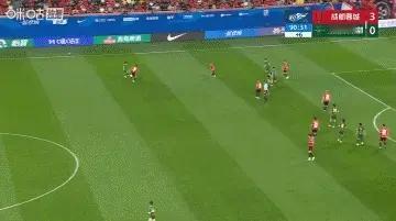 成都蓉城4:0浙江，继续领跑中超积分榜。拜合拉木补时阶段打进一粒精彩进球，从这个