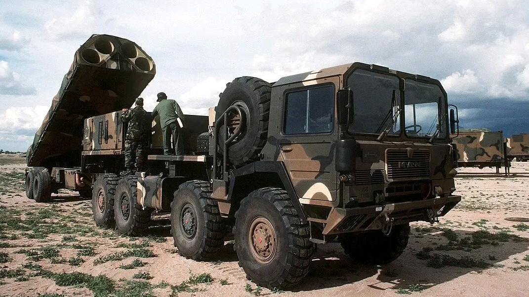 俄军在红军城方向加强进攻的力度，目的是在冬季暴风雪来临前彻底控制该城，目前俄军已