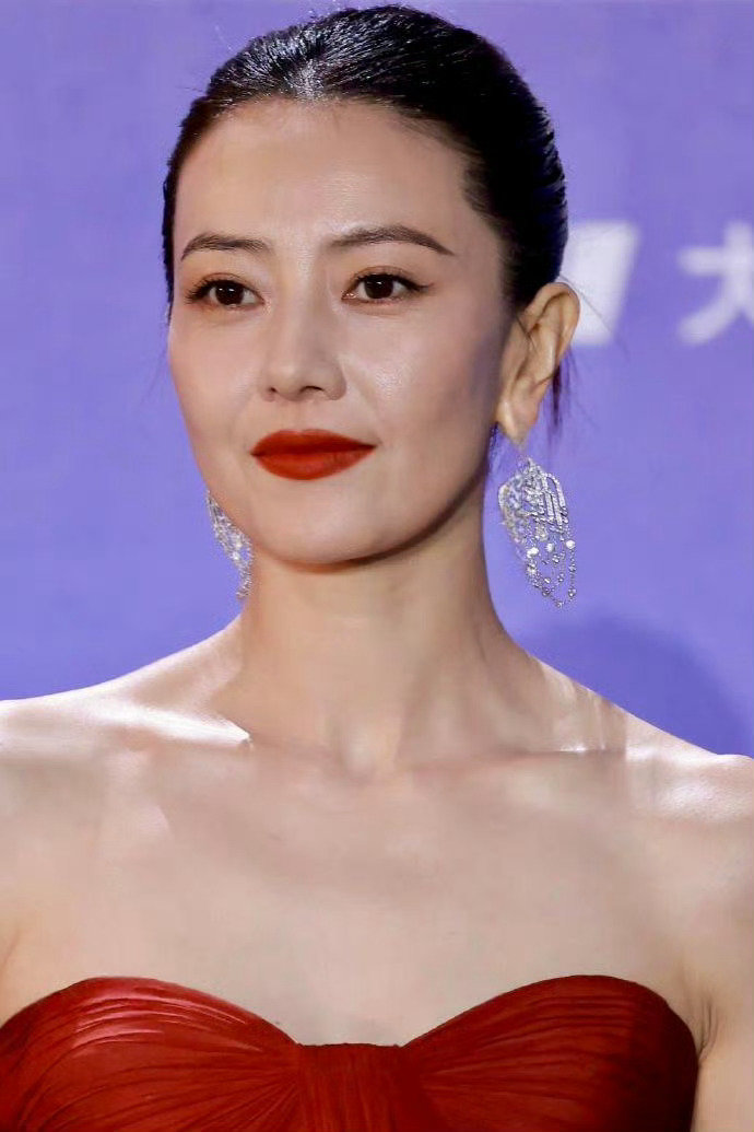 高圆圆把头发扎起来特别好看#高圆圆#​