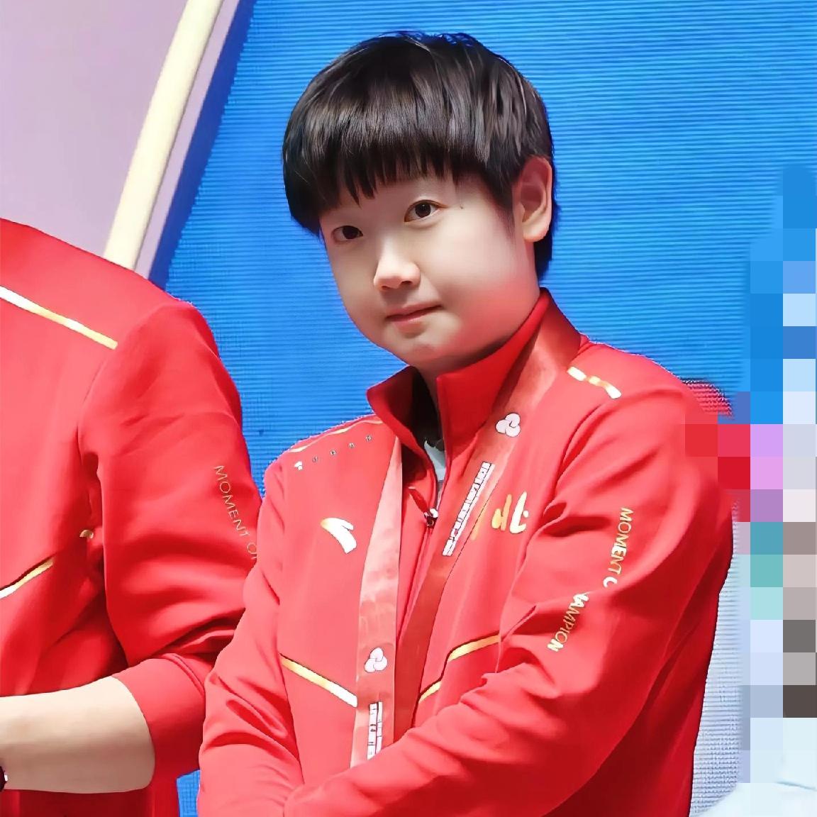 我觉得孙颖莎输给王曼昱，不是因为技不如人，也不是被对手研究投了，而是球迷太过