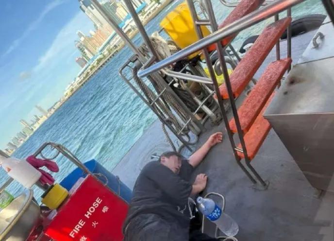 姜涛坠海引关注，饮酒后意外令人忧2025年6月24日，据港媒报道，香港顶流男