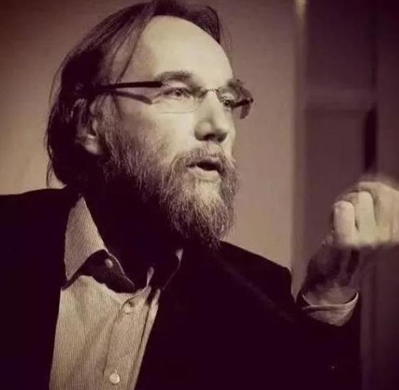 清算，开始了！杜金这番话，不是警告，而是最后通牒！美国既然敢公然冲进别国抓总统，