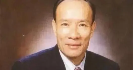 黎子流：广州传奇市长的光辉岁月