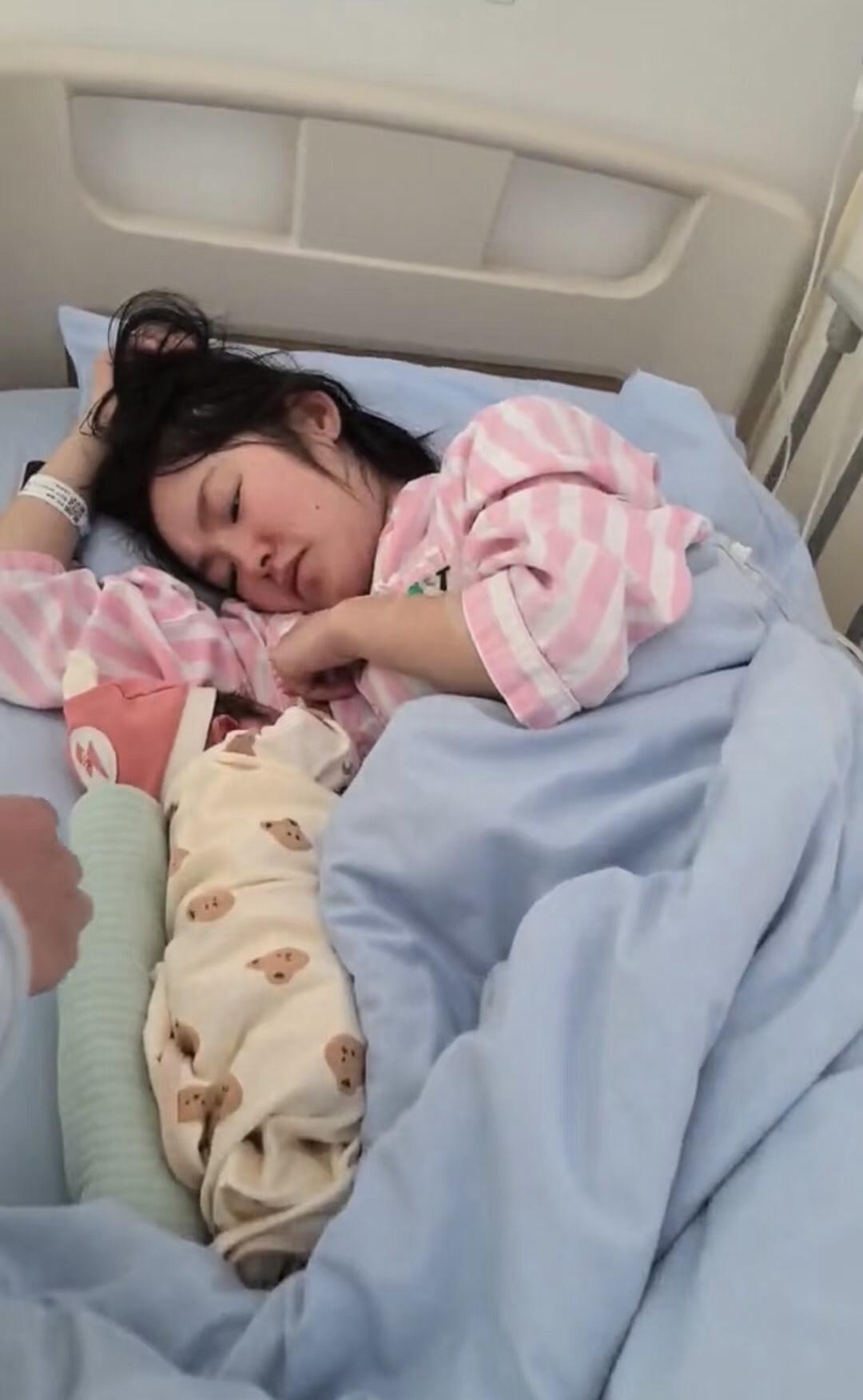 泪目了！朋友家女儿生宝宝，昨天去医院看望。同病房还有一名产妇，我看到她震惊了