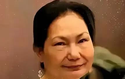 不管他们承认不承认，随着大s香消玉殒客死他乡，她的话题终将落幕。