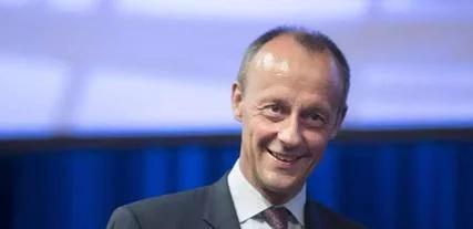德国政局大动荡！联合政府解体，默茨支持率创新低。早就看出来默茨还不如舒尔茨，最