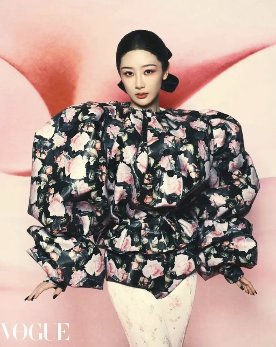 杨紫这状态！珠宝傍身温婉又贵气