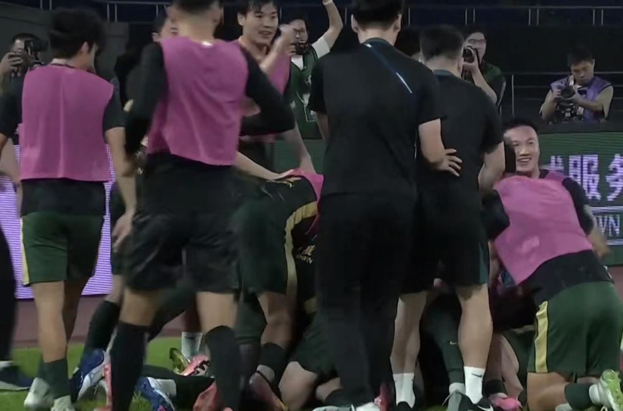 本赛季中超最后的搅局者，非浙江俱乐部莫属！本轮浙江主场面对榜首球队成都蓉城，从0