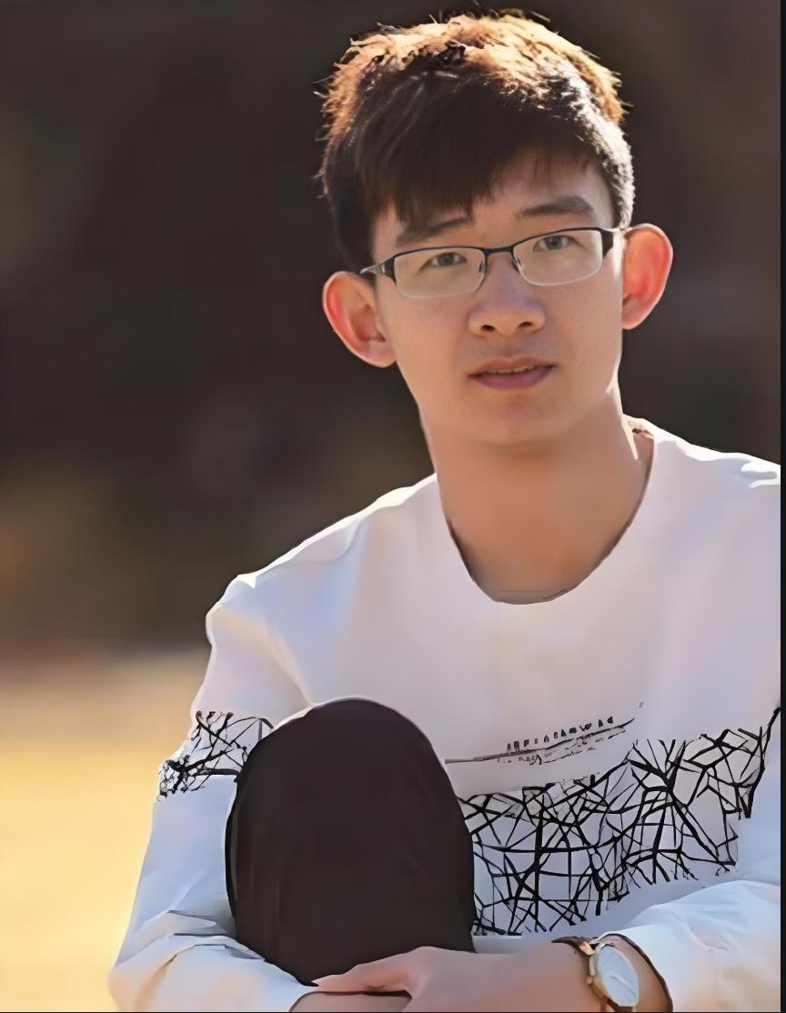 衡水中学文科状元刘嘉森上北大后就以为能挣大钱，他问老师：我毕业后能年入百万吗？老