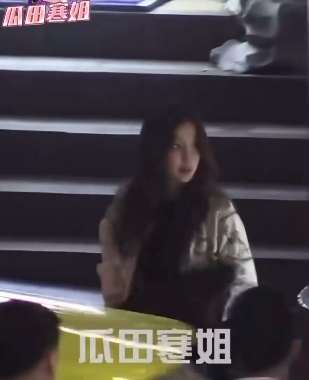 angelababy带小海绵聚餐，抓拍高糊都是清晰可见的美