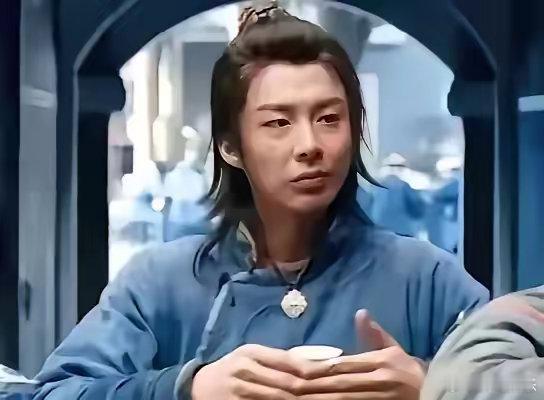 最可惜的网红应该就是这位刘宇宁吧好好的网红不做想着去当明星他当时粉丝三千多