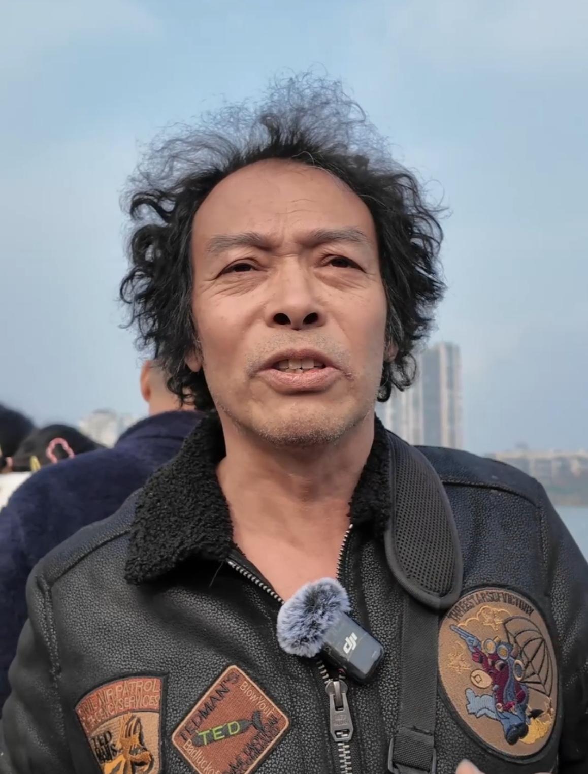 涪城64岁退役老兵朱林溪获评第七届绵阳市道德模范寒江8次下水救人被授“见义勇为