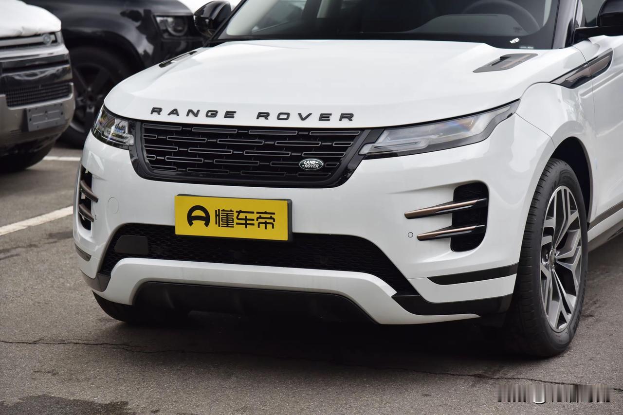 最近关于路虎极光降价的消息可谓炒的沸沸扬扬，从而也确实见证了一些事实。关于值得