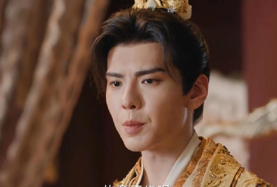 《与晋长安》黎霜再到已是皇帝的太子殿下，请求放自己去救晋安皇帝不但不同意，还还