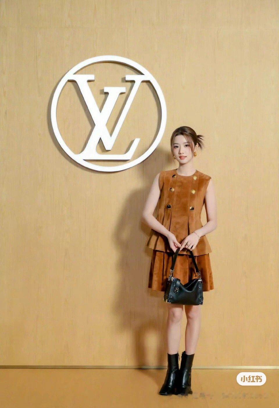 卢昱晓官宣LouisVuitton品牌挚友这是什么水平？