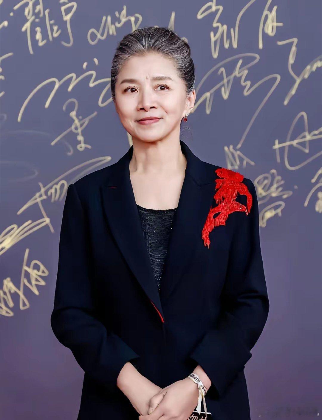 孙俪和杨幂拿视后，我接受！于和伟和郭京飞拿视帝，我也接受！但我真的实在接受不了，