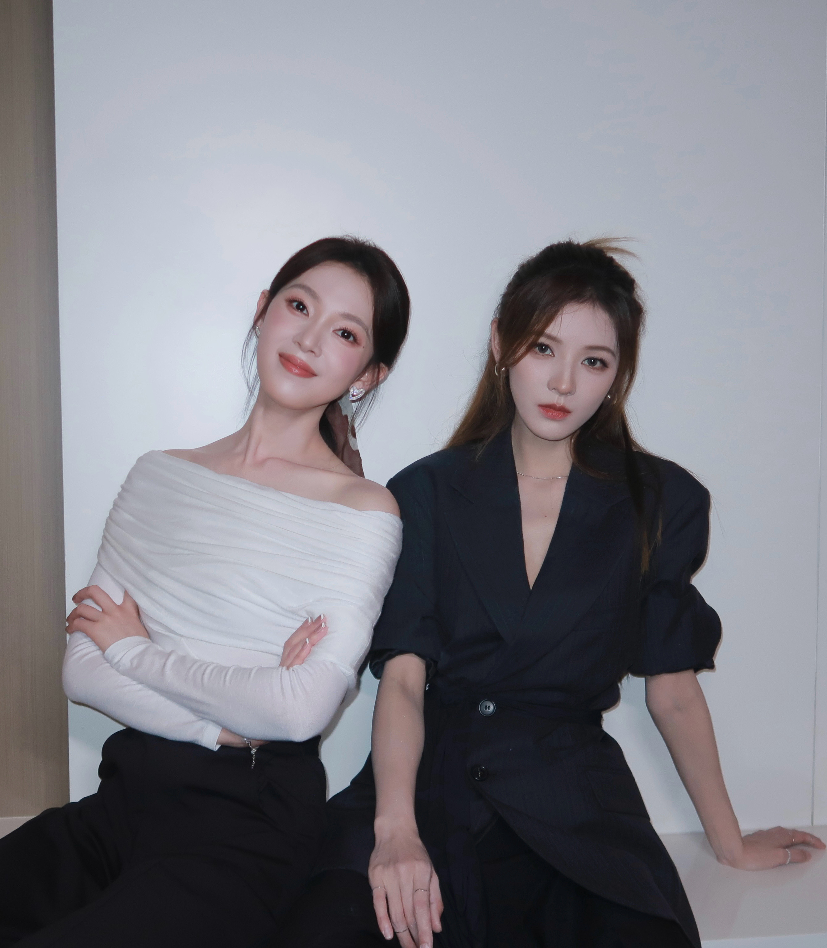 陈瑶送考张予曦陈瑶张予曦就顶着这么两张绝世容颜出场了，你俩是互相送考来的吧，太养