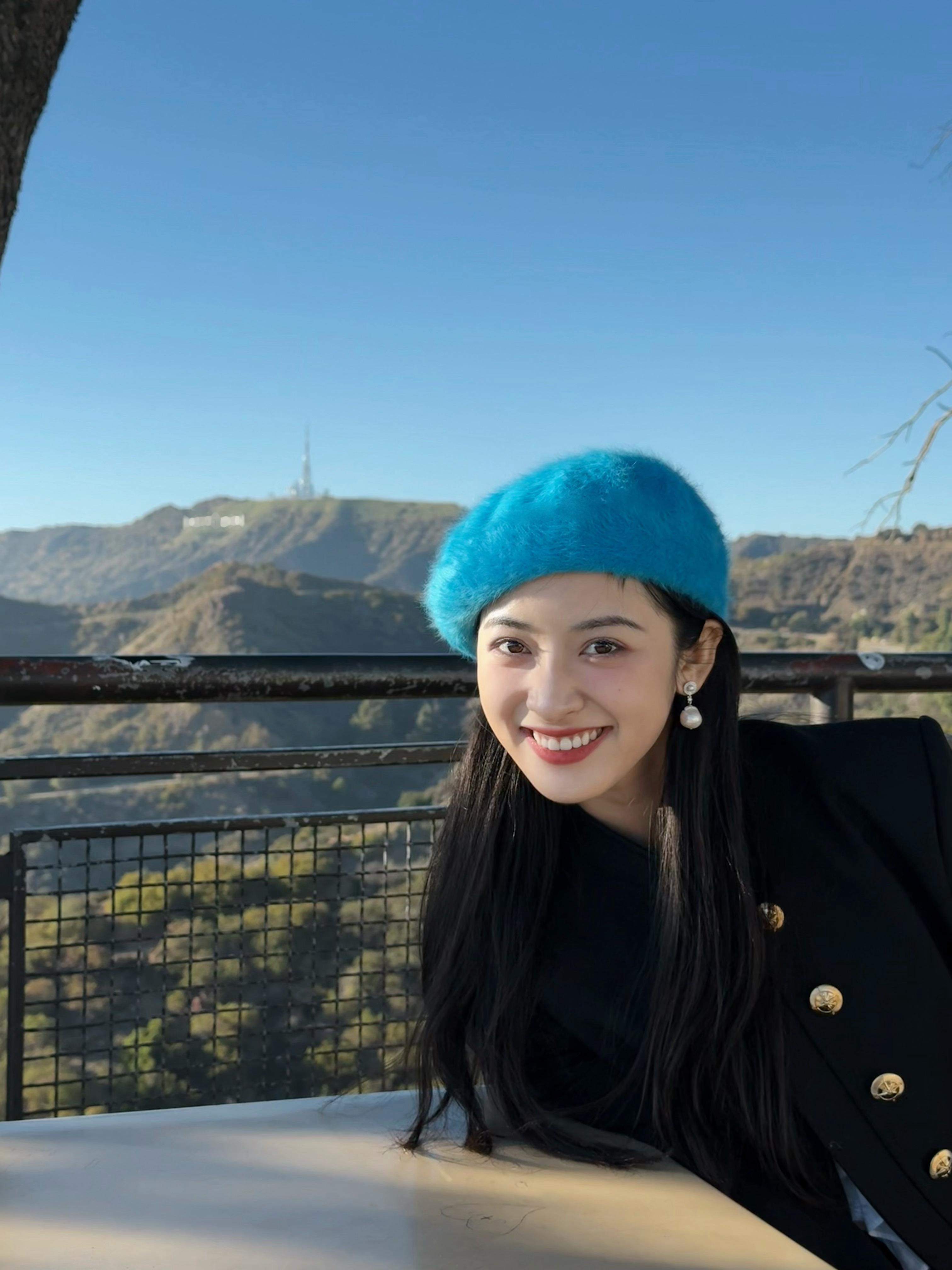 笑鼠了这个小沈月HOLLYWOOD欢迎你文娱世界欢迎你[玫瑰]​​​