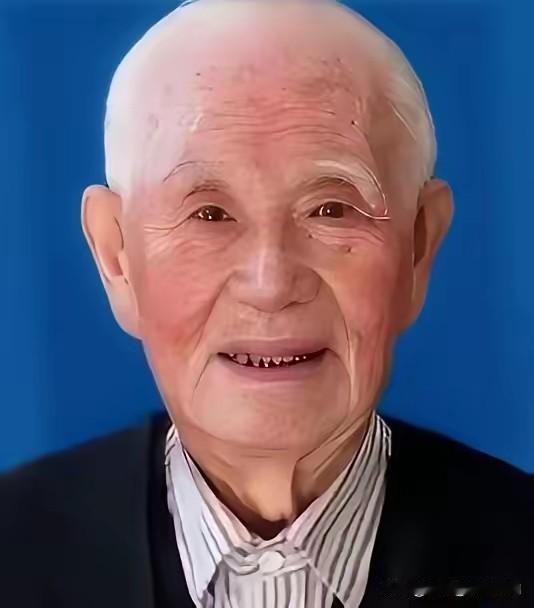 阎锡山初见秘书写下“口缄”，四年后坑挖好了，行刑人迟迟扣不下扳机1941年，