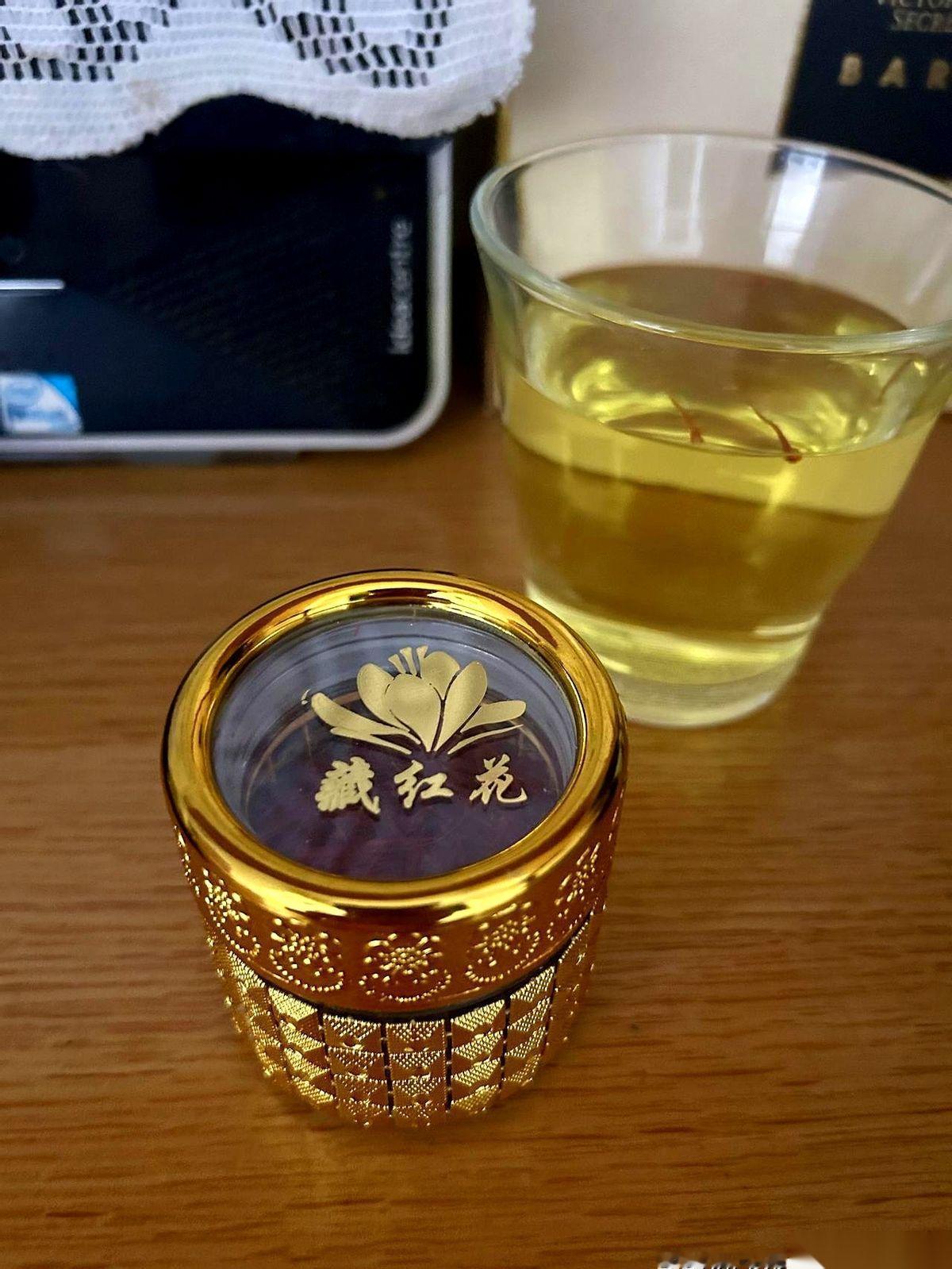 24天，自驾云南，花了十来万。机票酒店租车加油，乱七八糟买了一堆，其中最得意的