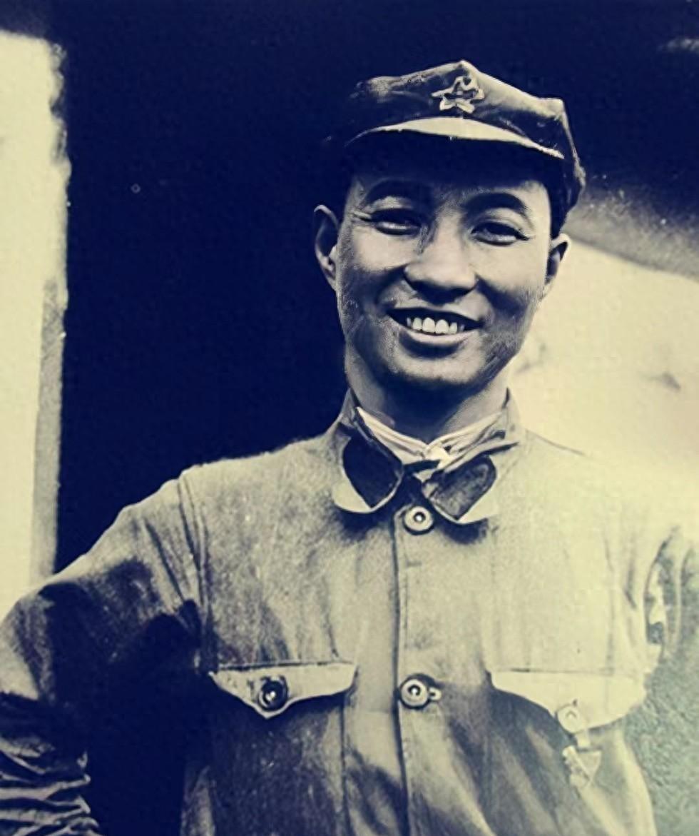 陈赓正在休息时护士悄声叫他一起离开，陈赓疑惑地问她究竟想要做什么？1927年9