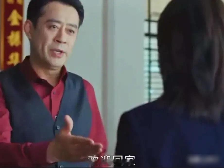 《蛮好的人生》胡曼黎还是接受了金总的邀请重回蓝洋，不卖保险也行让她做出这一决定的