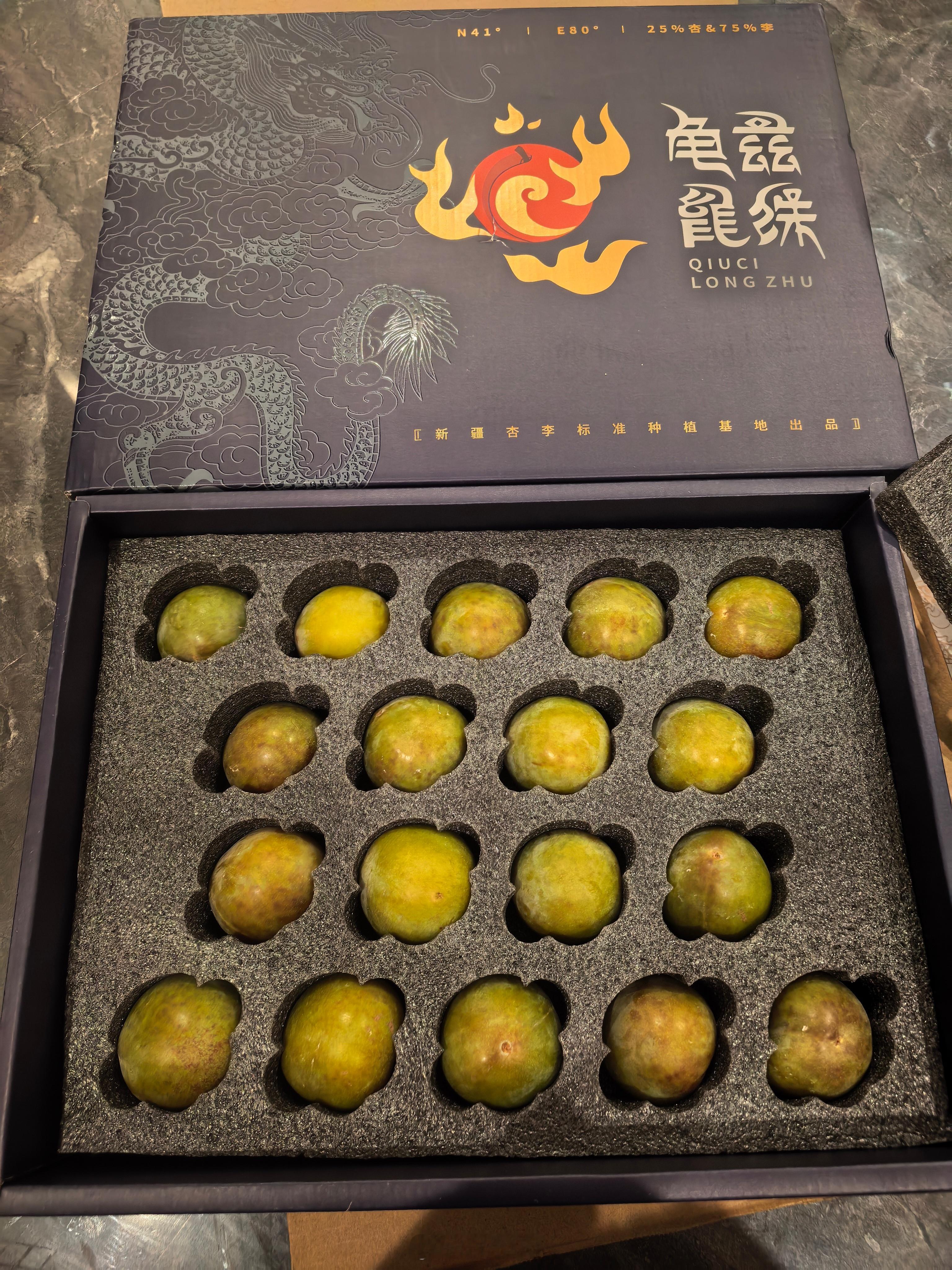 等了一年了!!!终于又吃到了！！！！太好吃了恐龙蛋这批是绿皮红果据说只卖几天立