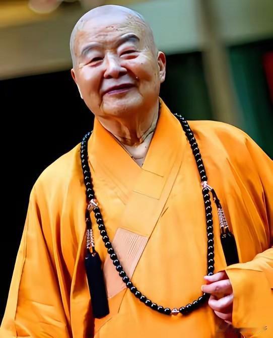 “我没有舍利子，不要烧。”2012年，星云大师就交代过弟子不要烧。不料在他圆寂后