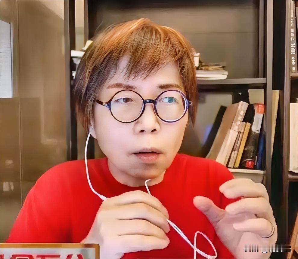 黄智贤今天在节目中称，“邱毅写了一篇胡说八道，我觉得邱毅你怎么了，我昨天直接发了