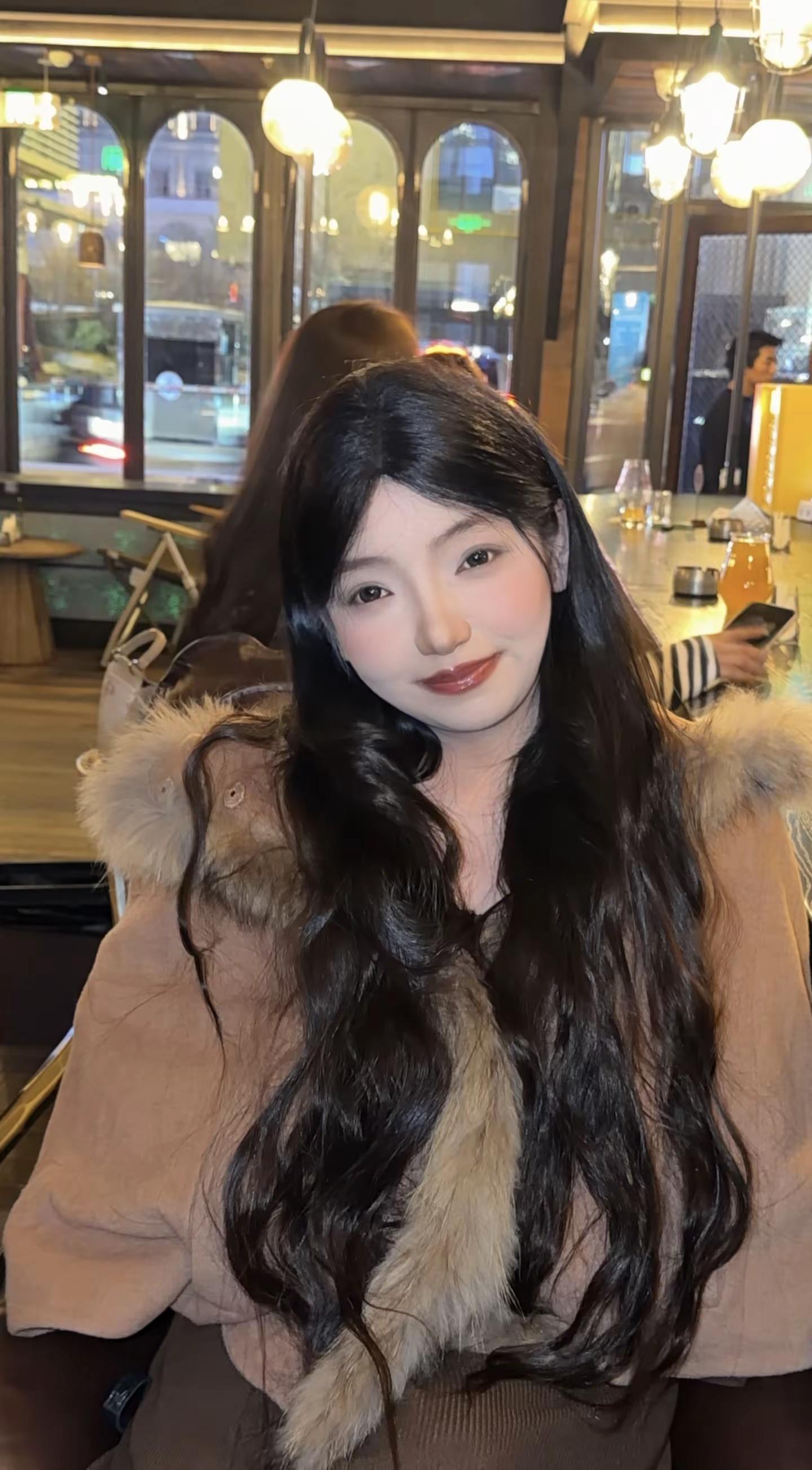 我们都该笑笑，像镜头下的阳光一样