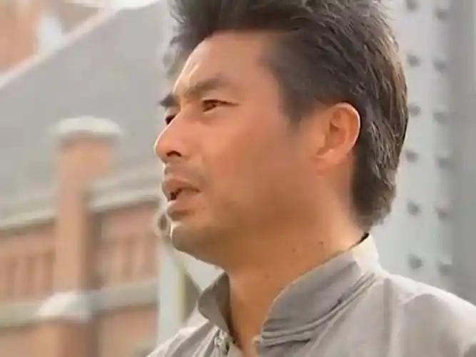 长大后终于明白，为什么明明是一起打天下，最后一个功成身退成了富家翁，一个却只能沦