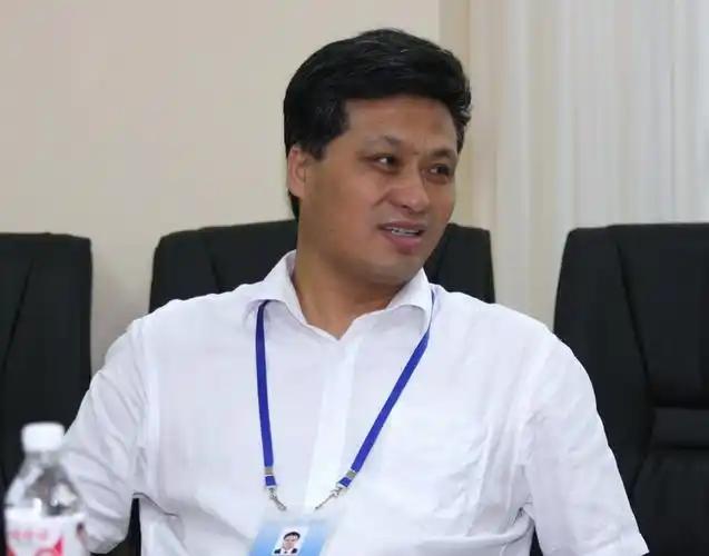 被免去新疆维吾尔自治区党委书记职务整整十个月后，马兴瑞的去向终于有了明确结果。