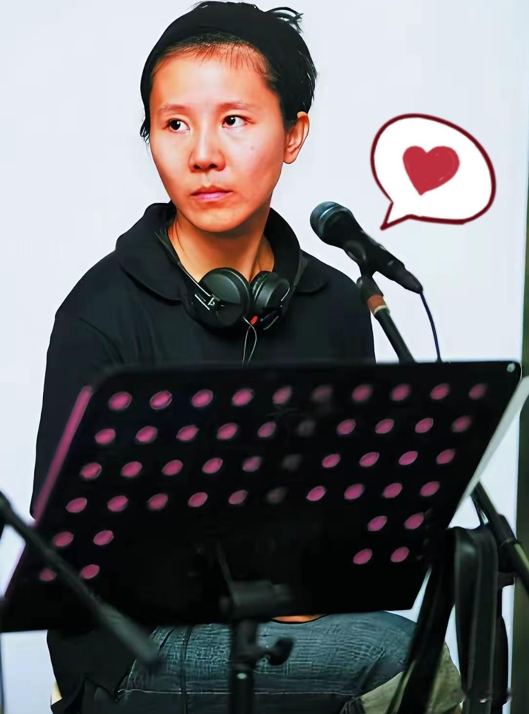 窦颖这人，真经不起细琢磨。越深入了解，就越能发现她身上藏着的才华，简直让人惊喜。