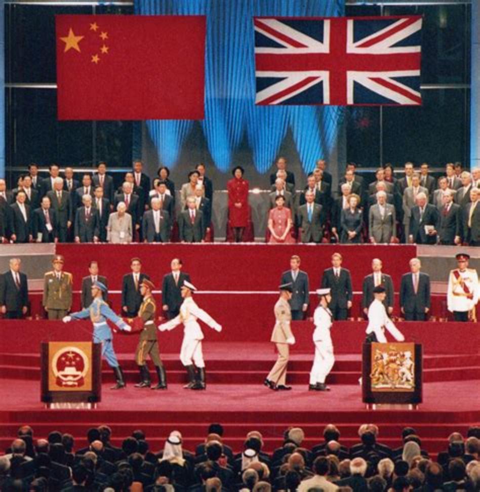 香港岛明明是永久割让给英国的土地，按照近代殖民世界的惯例，割出去的领土几乎没有回