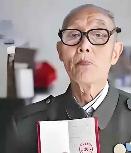 1941年，第二次长沙会战，郑贵玉捅死第一个鬼子后，感觉日军的三八枪刺刀又长又轻