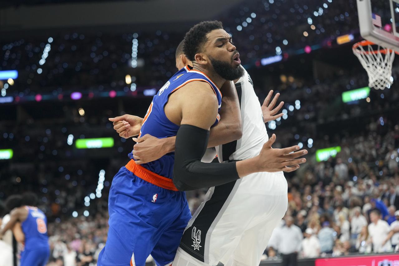 尼克斯G3为什么打不过马刺？唐斯毫不客气说出原因，说得很实在NBA总决赛G3的