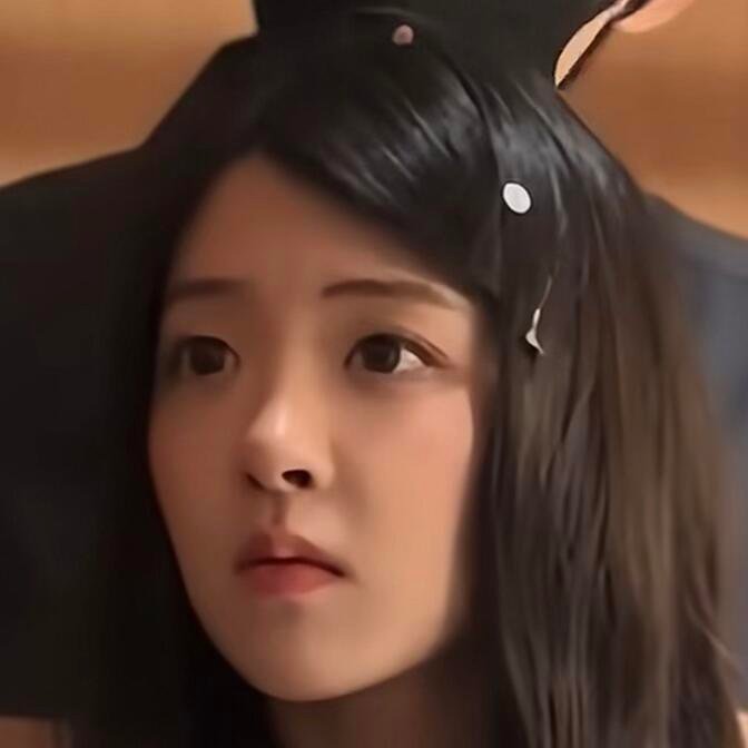 柳柳好可爱啊怎么长得啊，柳柳这个眉毛眼睛鼻子嘴巴都可爱，老周真是命好柳周cp｜半