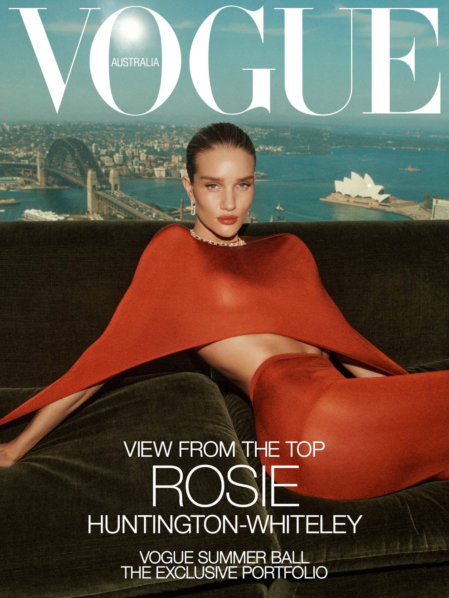 模特RosieHuntingtonWhiteley登上澳大利亚版《VOGUE