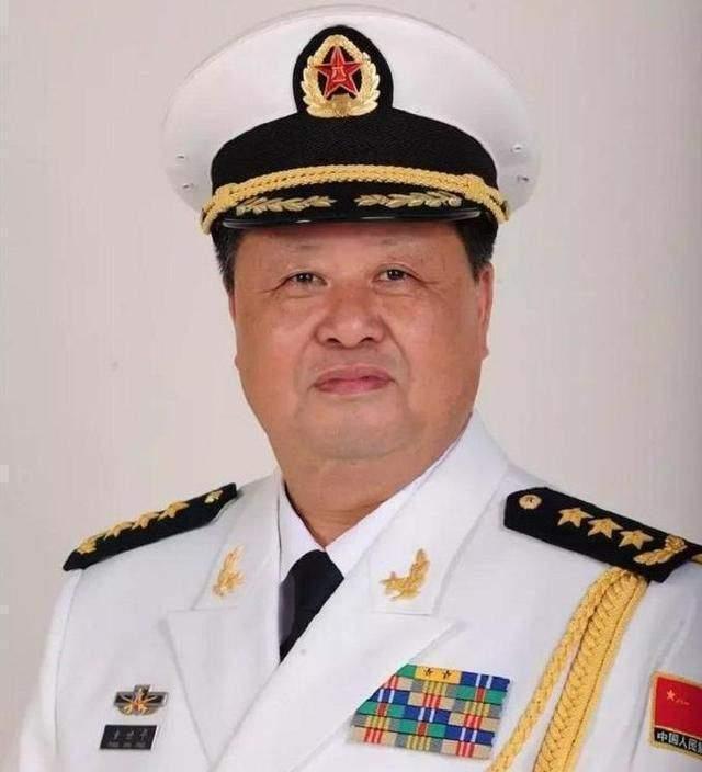 上将是终身军衔，退休后仍可穿戴。军官的军衔是永久军衔，退役后会保留下来。这其