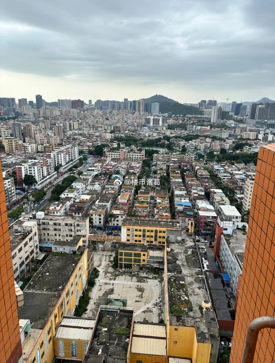 左边是深圳宝安，右边也是深圳宝安。。