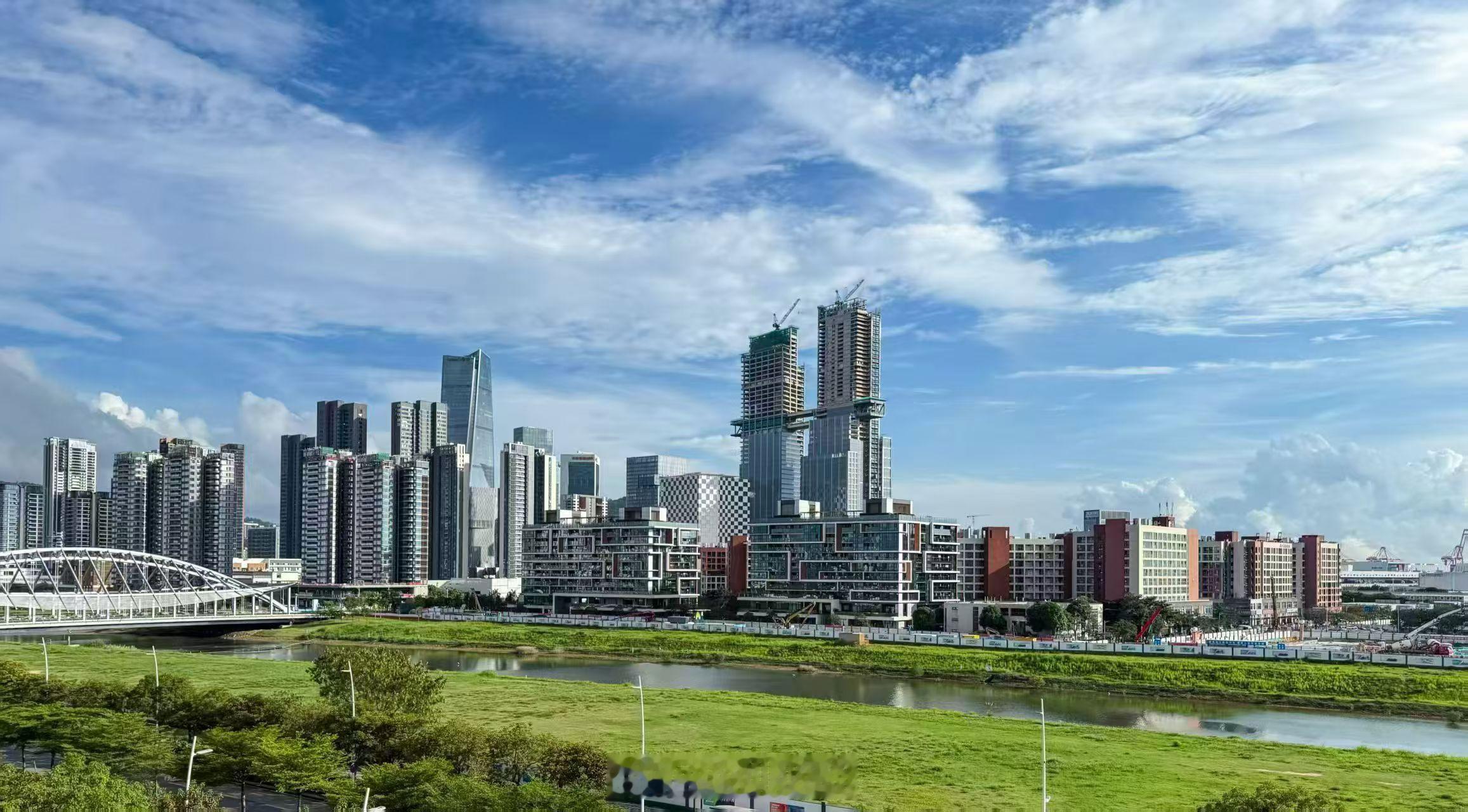 深圳笋盘前海天境142平1438万成交，单价10.1万。​​​