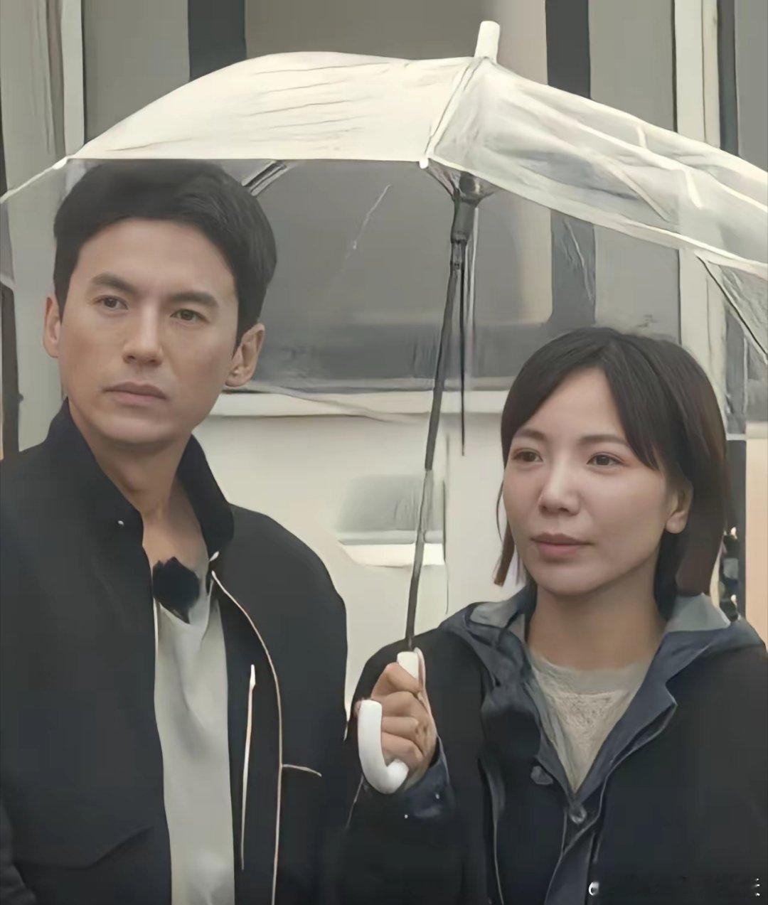 张婉婷说，她孕期时与家人吵架，离家出走两天后回家，发现养母和丈夫宋宁峰正在有说有