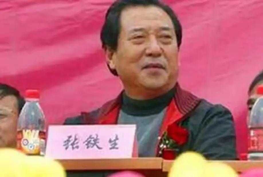 “白卷英雄”张铁生近况怎么样了？1976年，‌张铁生因“反革命宣传煽动罪”和“阴