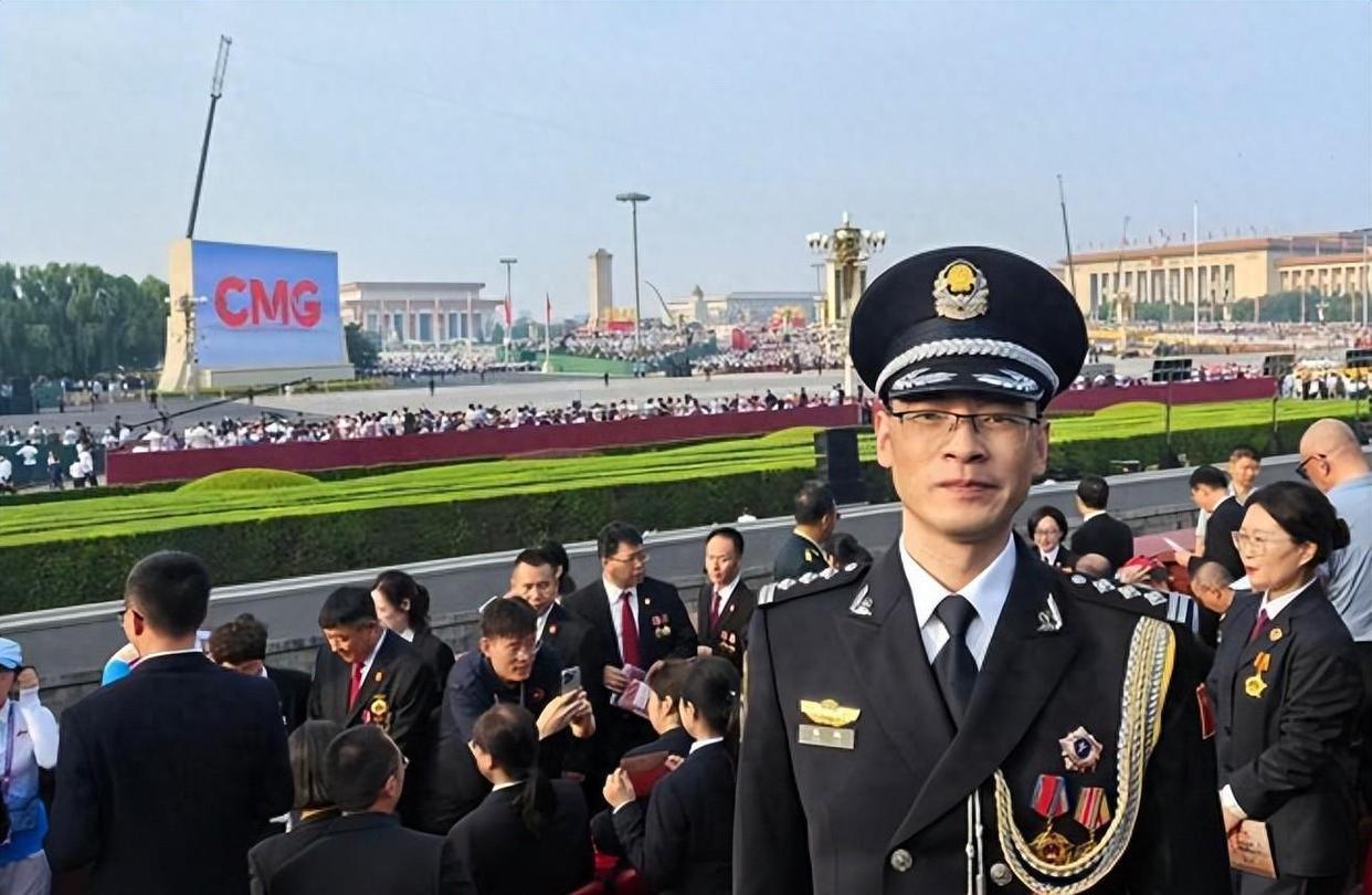 央视点名批评、品行不端、心空如也，难怪阅兵从不邀“人气”明星九三大阅兵的舞台