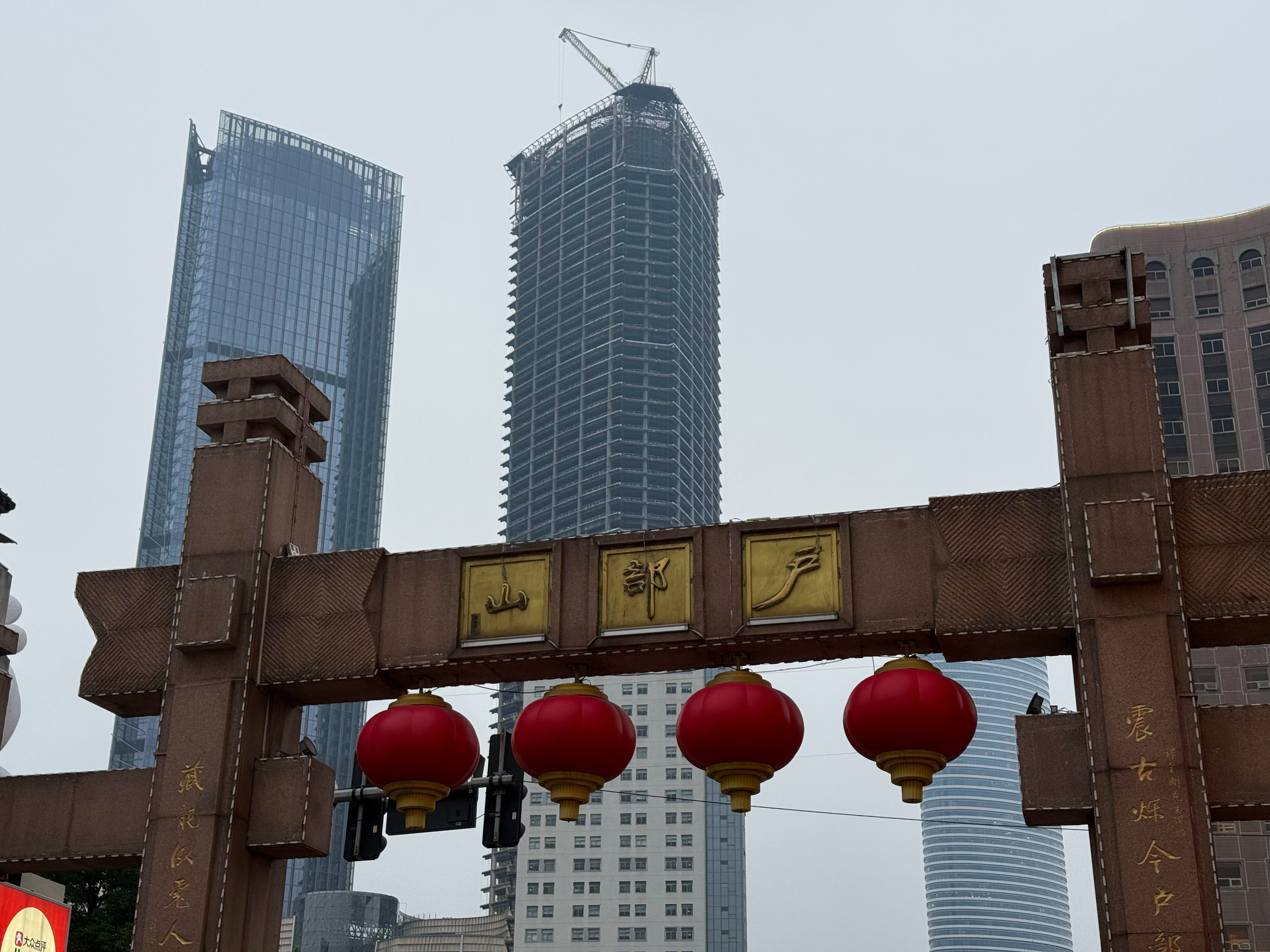 徐州市中心的下水道真臭！！！